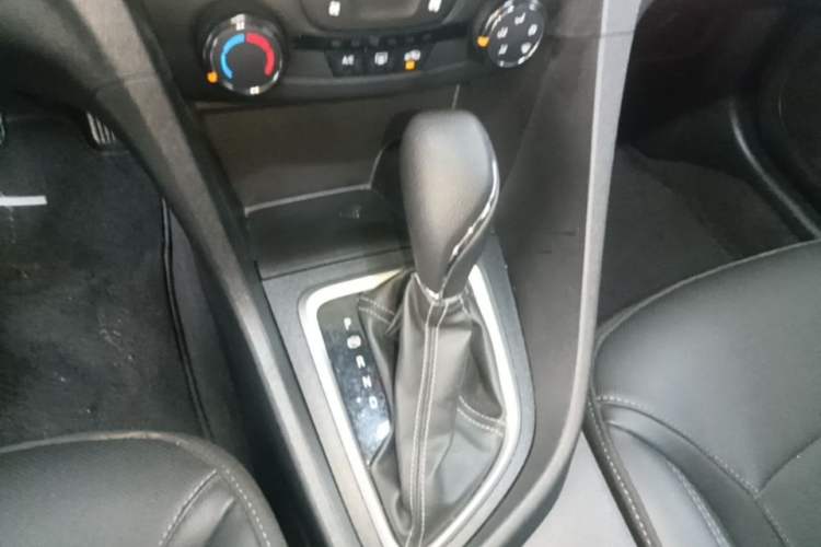 Used Buick GT 2021 Revised Version Flagship 1.5L Automatic Elite Edition Gear Lever
