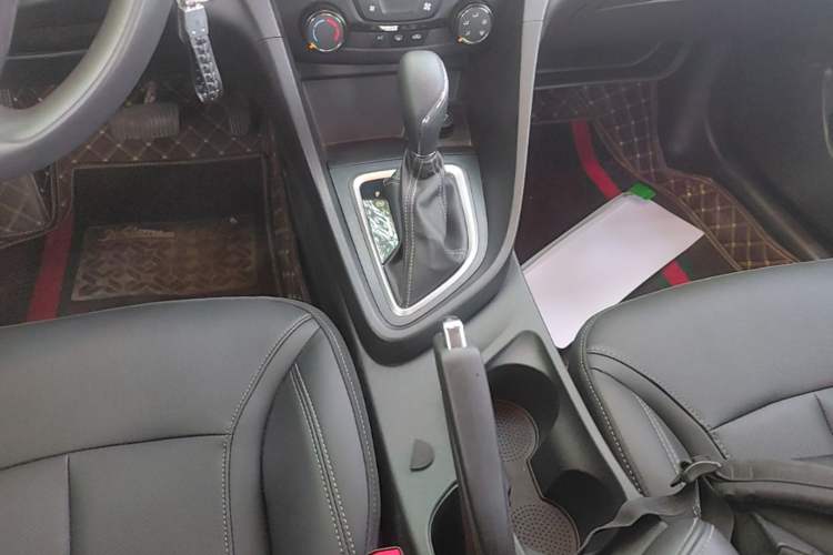 Used Buick GT 2021 Revised Version 1.3T Automatic Mild Hybrid Elite Edition Gear Lever