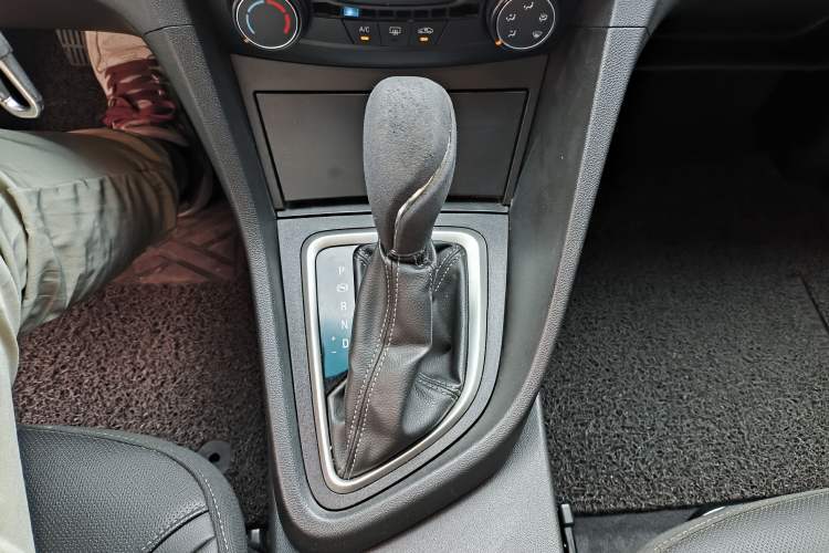 Used Buick GT 2021 Revised Version Flagship 1.5L Automatic Elite Edition Gear Lever