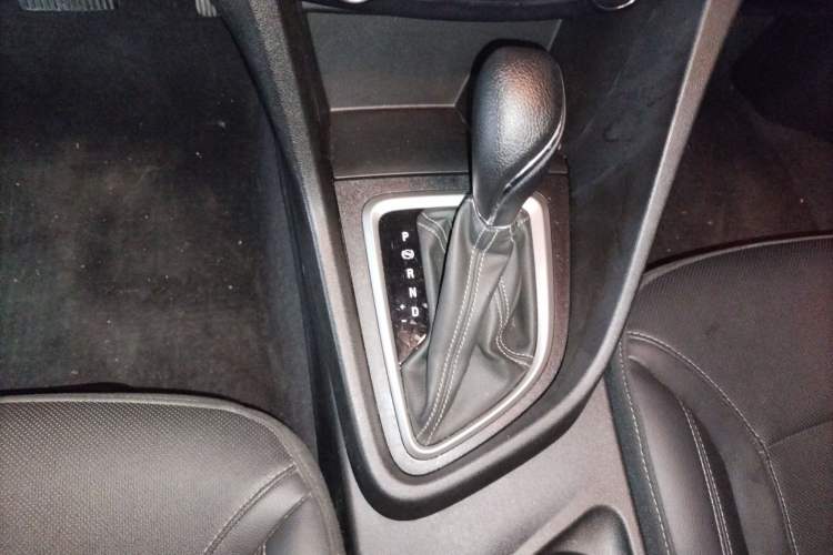 Used Buick GT 2021 Revised Version 1.3T Automatic Mild Hybrid Elite Edition Gear Lever