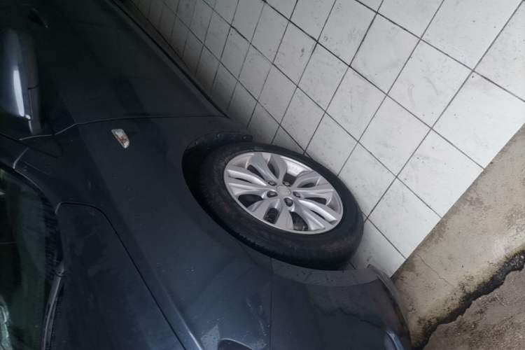 Used Buick GT 2021 Revised Version Flagship 1.5L Automatic Elite Edition Left Front Wheel Hub
