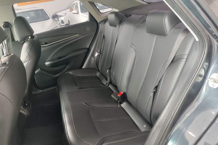 Used Buick GT 2021 Revised Version Flagship 1.5L Automatic Elite Edition Left Rear Seat