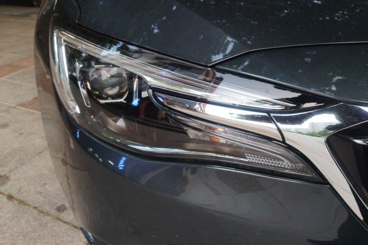 Used Buick GT 2021 Revised Version 1.3T Automatic Mild Hybrid Elite Edition Right Front Headlight