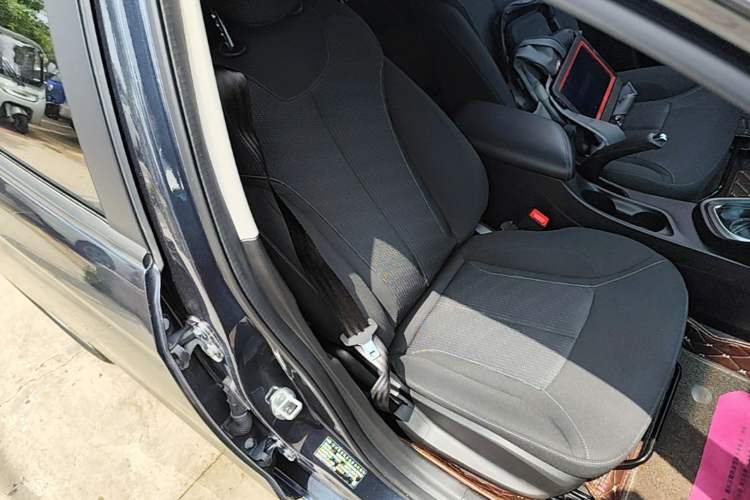 Used Buick GT 2021 1.3T Automatic Mild Hybrid Entry Model Right Front Seat