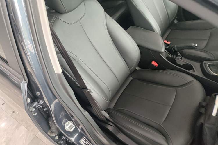 Used Buick GT 2021 Revised Version Flagship 1.5L Automatic Elite Edition Right Front Seat