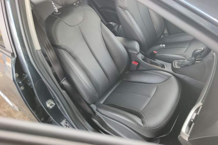 Used Buick GT 2021 Revised Version Flagship 1.5L Automatic Elite Edition Right Front Seat
