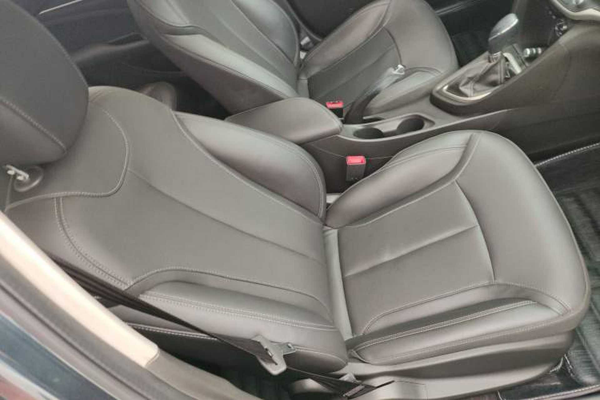 Used Buick GT 2021 Revised Version 1.3T Automatic Mild Hybrid Elite Edition Right Front Seat