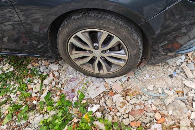 Used Buick GT 2021 1.3T Automatic Mild Hybrid Elite Version Right Front Wheel Hub