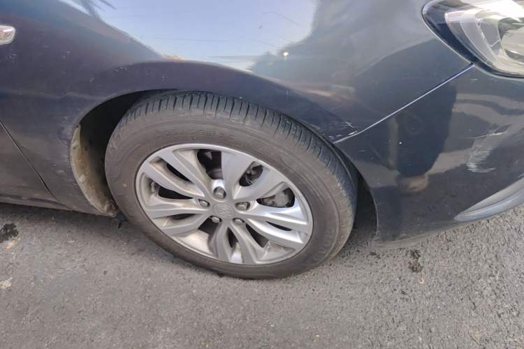 Used Buick GT 2021 Exemplar 1.5L Automatic Elite Version Right Front Wheel Hub
