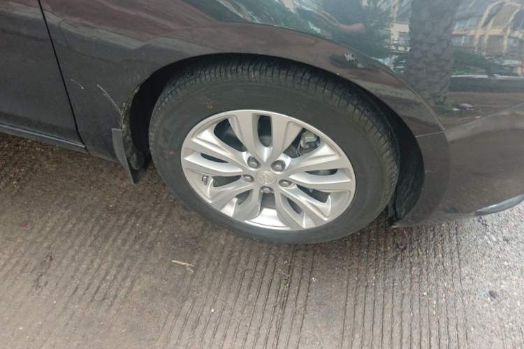 Used Buick GT 2021 Exemplar 1.5L Automatic Elite Version Right Front Wheel Hub