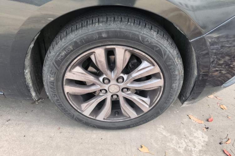 Used Buick GT 2021 Revised Version Flagship 1.5L Automatic Elite Edition Right Front Wheel Hub
