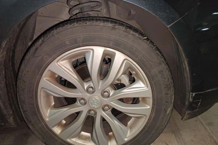 Used Buick GT 2021 Revised Version Flagship 1.5L Automatic Elite Edition Right Front Wheel Hub