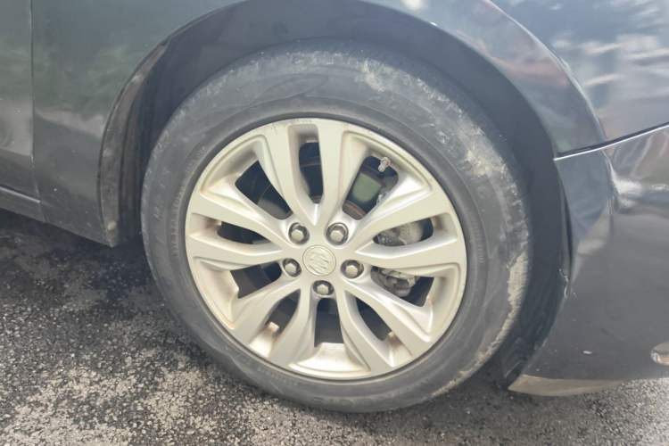 Used Buick GT 2021 Revised Version Flagship 1.5L Automatic Elite Edition Right Front Wheel Hub