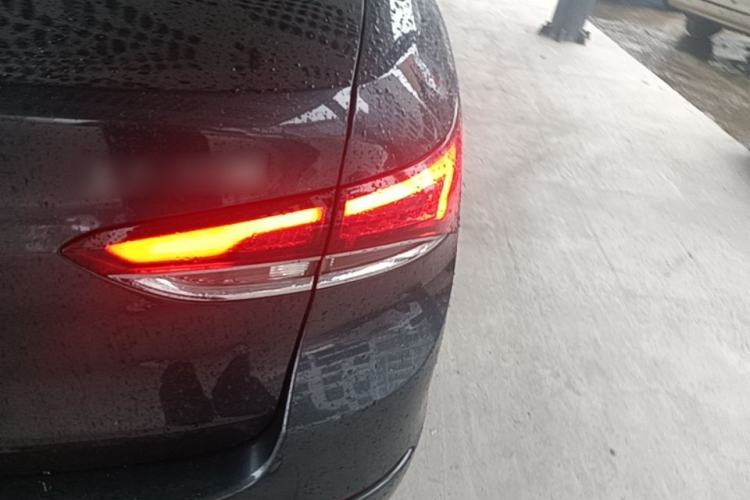Used Buick GT 2021 Revised Version Flagship 1.5L Automatic Elite Edition Right Rear Taillight