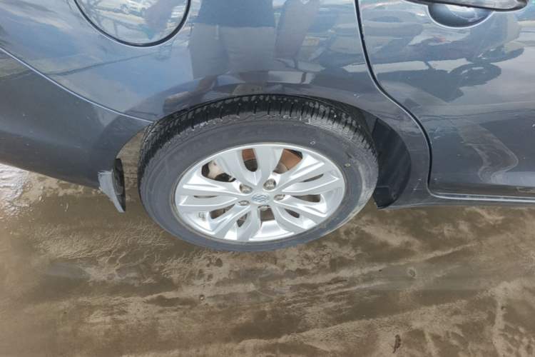 Used Buick GT 2021 Revised Version Flagship 1.5L Automatic Elite Edition Right Rear Wheel Hub