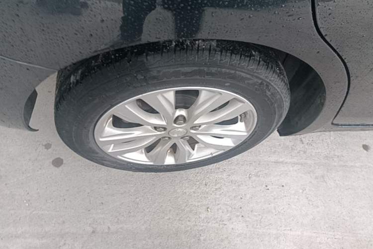 Used Buick GT 2021 Revised Version Flagship 1.5L Automatic Elite Edition Right Rear Wheel Hub