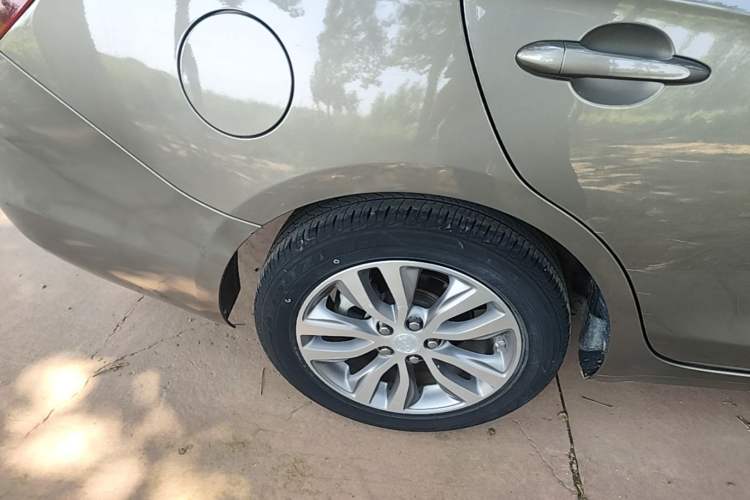 Used Buick GT 2021 Revised Version 1.3T Automatic Mild Hybrid Elite Edition Right Rear Wheel Hub