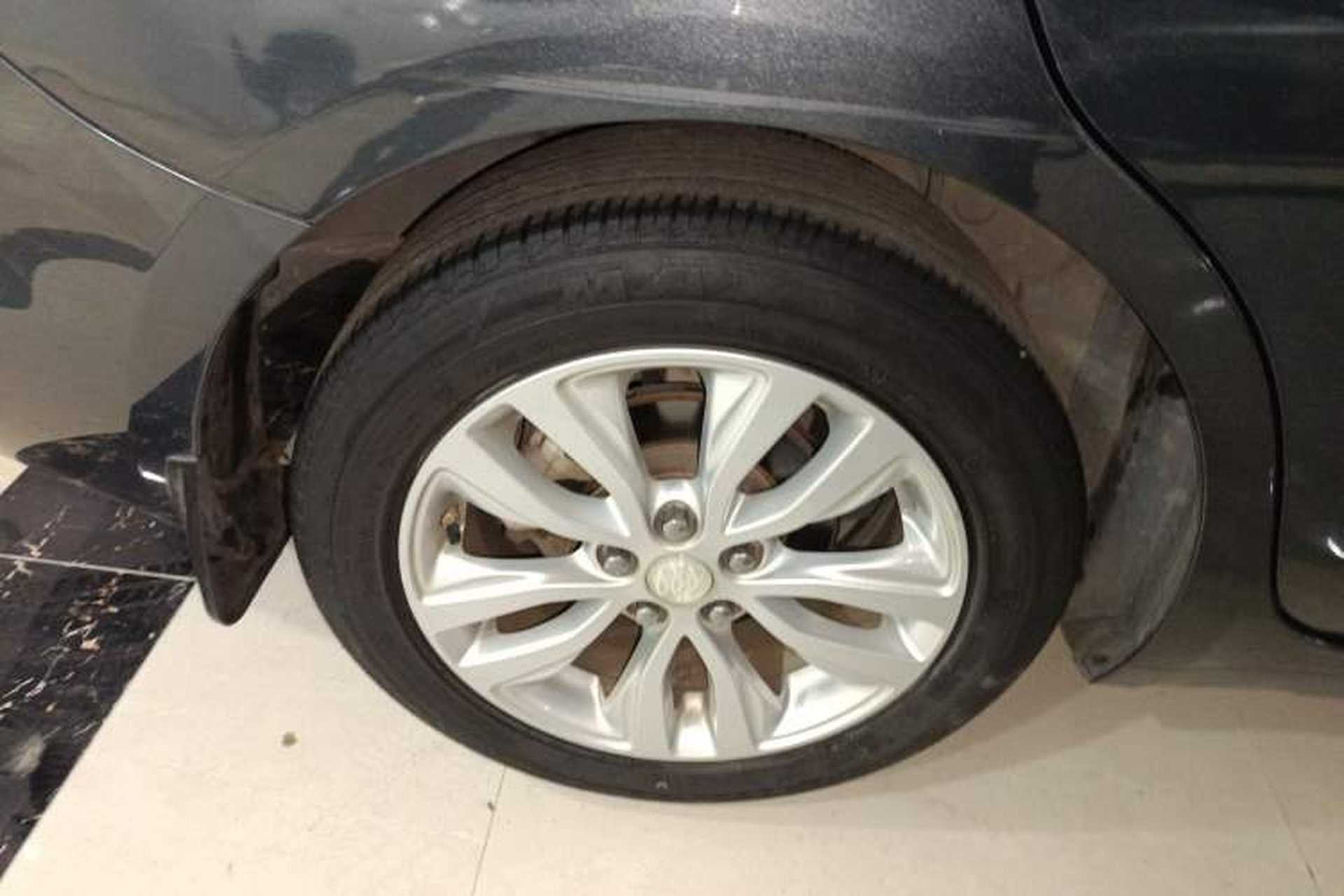 Used Buick GT 2021 Revised Version Flagship 1.5L Automatic Elite Edition Right Rear Wheel Hub