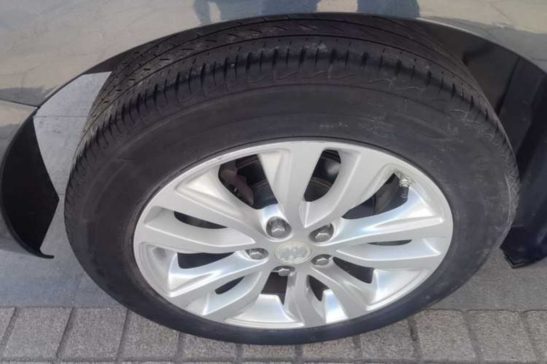 Used Buick GT 2021 Revised Version Flagship 1.5L Automatic Elite Edition Right Rear Wheel Hub