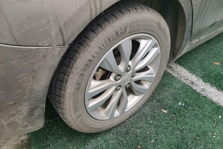 Used Buick GT 2021 Revised Version Flagship 1.5L Automatic Elite Edition Right Rear Wheel Hub