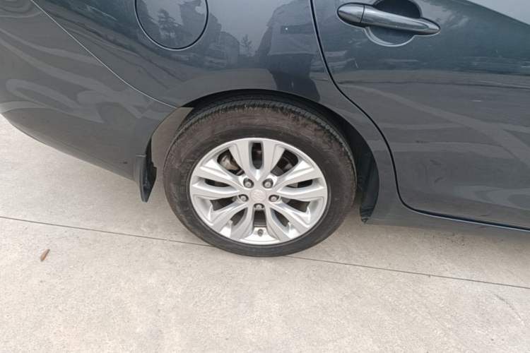 Used Buick GT 2021 Revised Version Flagship 1.5L Automatic Elite Edition Right Rear Wheel Hub