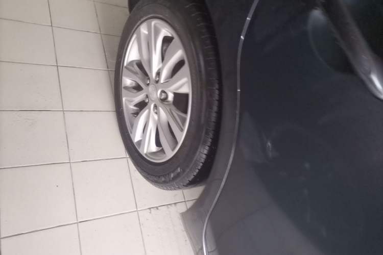 Used Buick GT 2021 Revised Version Flagship 1.5L Automatic Elite Edition Right Rear Wheel Hub