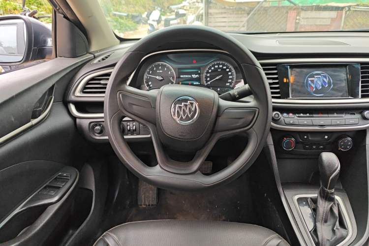 Used Buick GT 2021 1.3T Automatic Mild Hybrid Elite Version Steering Wheel
