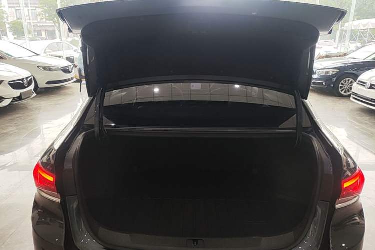 Used Buick GT 2021 Revised Version Flagship 1.5L Automatic Elite Edition Trunk