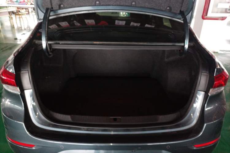 Used Buick GT 2021 Revised Version 1.3T Automatic Mild Hybrid Elite Edition Trunk