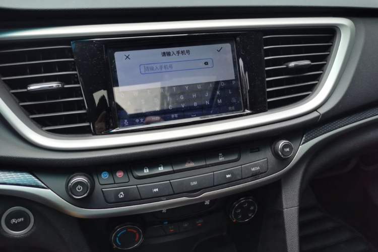 Used Buick GT 2021 Revised Version Flagship 1.5L Automatic Elite Edition Audio And AC Panel