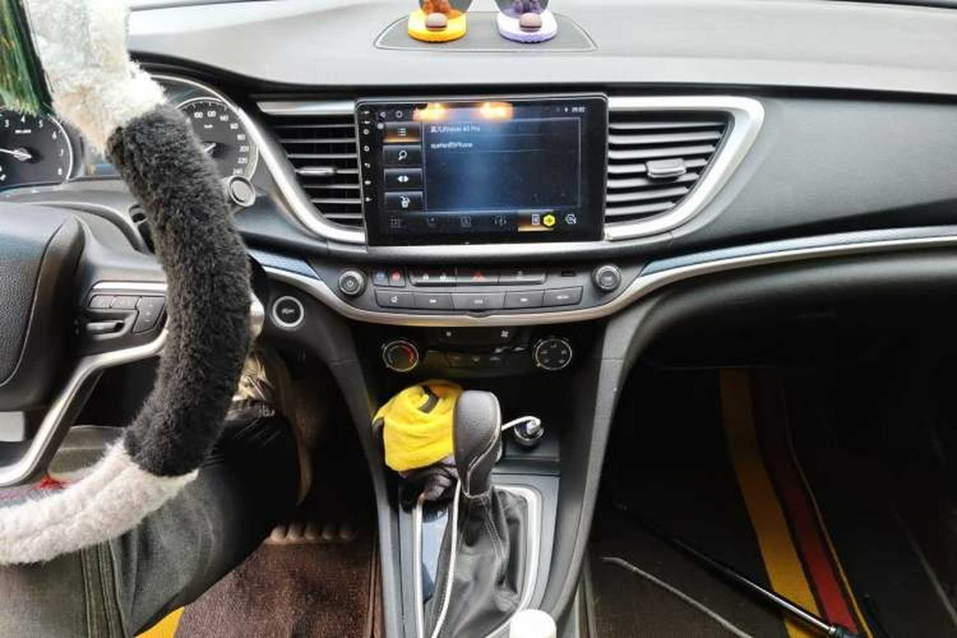 Used Buick GT 2021 Revised Version Flagship 1.5L Automatic Elite Edition Audio And AC Panel