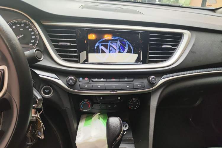 Used Buick GT 2021 Revised Version Flagship 1.5L Automatic Elite Edition Audio And AC Panel
