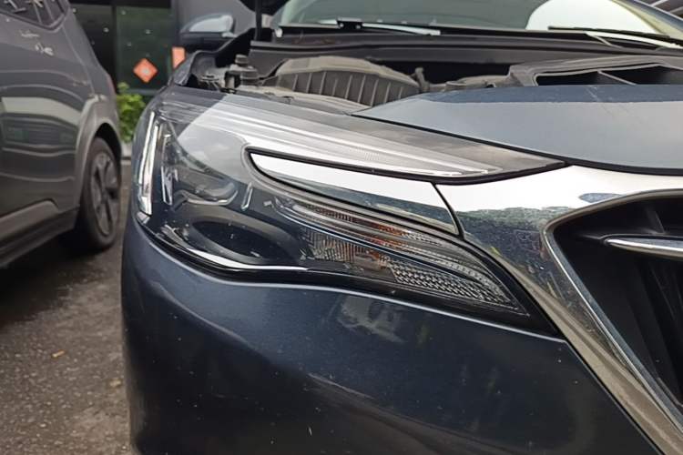 Used Buick GT 2021 Revised Version Flagship 1.5L Automatic Elite Edition Right Front Headlight