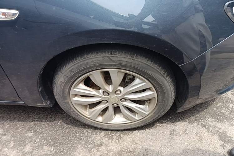 Used Buick GT 2021 Revised Version Flagship 1.5L Automatic Elite Edition Right Front Wheel Hub