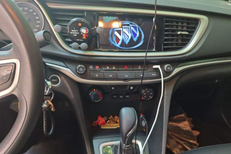 Used Buick GT 2021 Revised Version Flagship 1.5L Automatic Elite Edition Audio And AC Panel