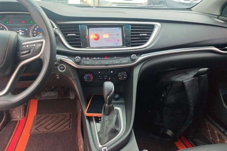 Used Buick GT 2021 Revised Version Flagship 1.5L Automatic Elite Edition Audio And AC Panel