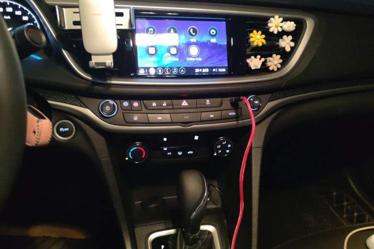 Used Buick GT 2021 Revised Version Flagship 1.5L Automatic Elite Edition Audio And AC Panel