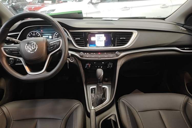 Used Buick GT 2021 Revised Version Flagship 1.5L Automatic Elite Edition Audio And AC Panel