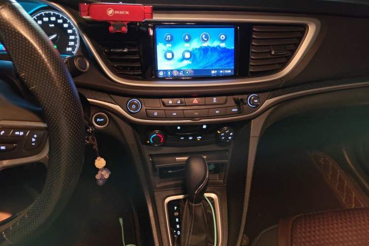 Used Buick GT 2021 Revised Version Flagship 1.5L Automatic Elite Edition Audio And AC Panel