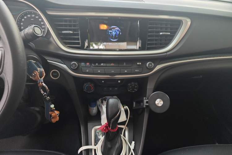 Used Buick GT 2021 1.3T Automatic Mild Hybrid Elite Version Audio And AC Panel