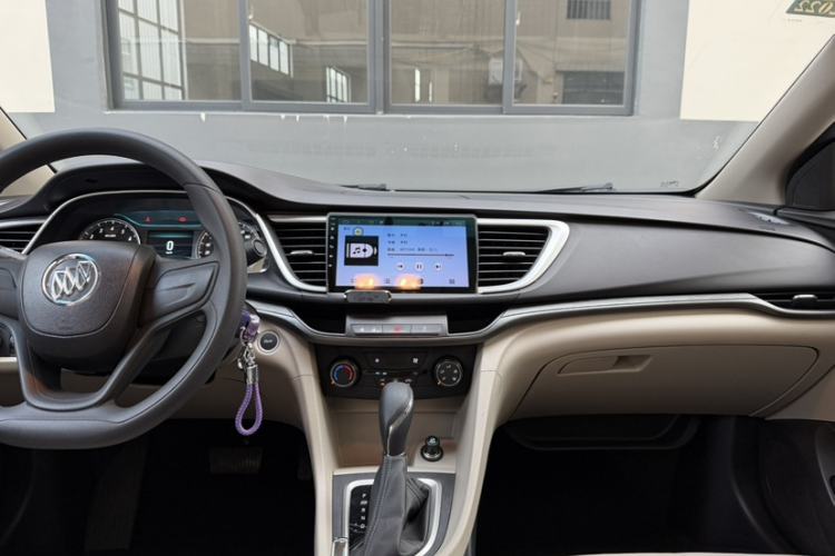 Used Buick GT 2021 Revised Version Flagship 1.5L Automatic Entry-Level Trim Audio And AC Panel