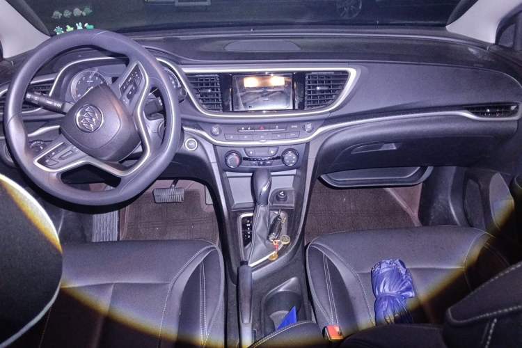 Used Buick GT 2021 Revised Version Flagship 1.5L Automatic Elite Edition Center Console