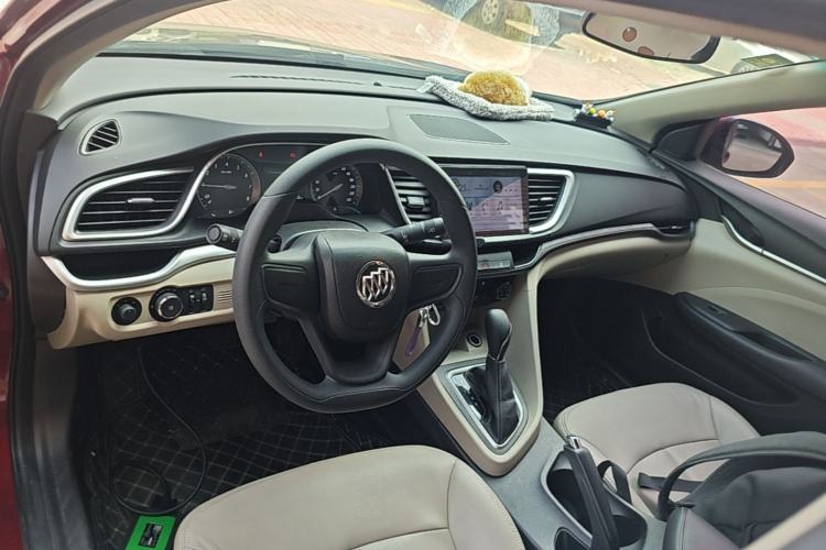Used Buick GT 2021 Revised Version Flagship 1.5L Automatic Entry-Level Trim Center Console