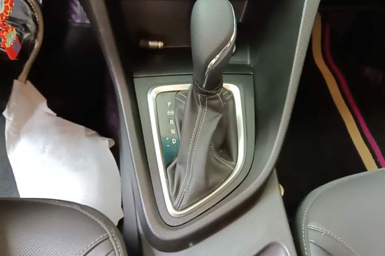 Used Buick GT 2021 Revised Version Flagship 1.5L Automatic Elite Edition Gear Lever