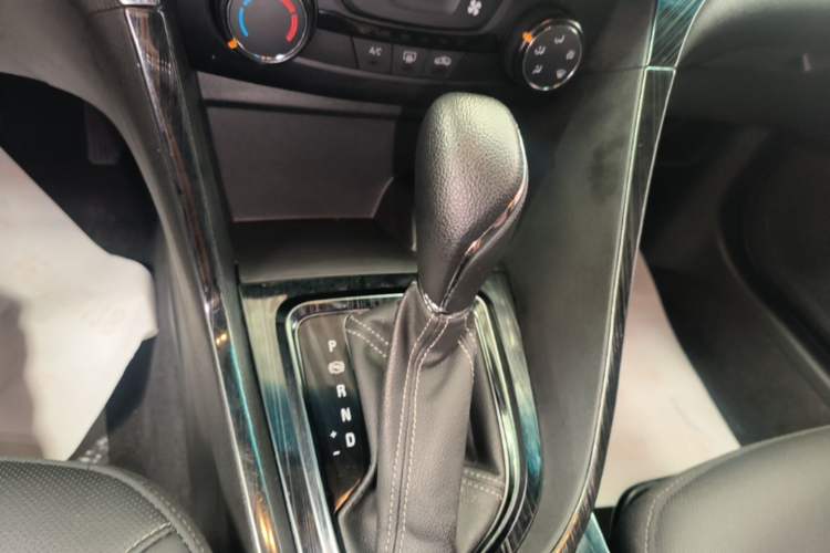 Used Buick GT 2021 Revised Version Flagship 1.5L Automatic Elite Edition Gear Lever