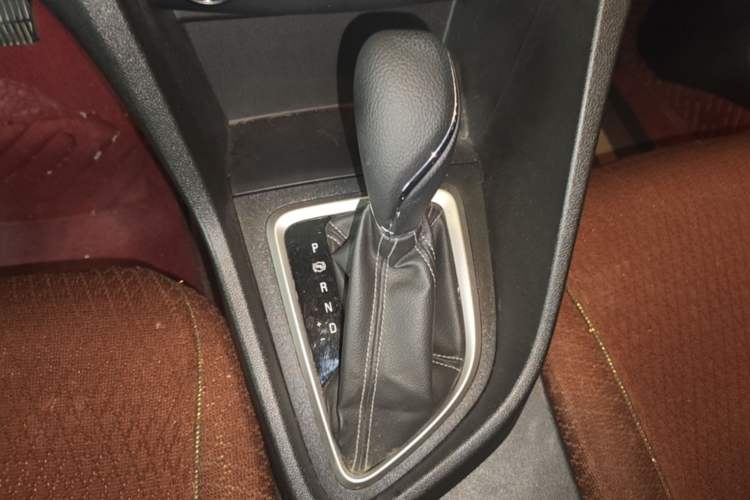 Used Buick GT 2021 Revised Version Flagship 1.5L Automatic Elite Edition Gear Lever