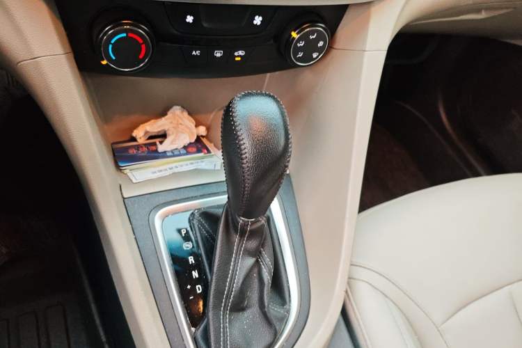Used Buick GT 2021 Exemplar 1.5L Automatic Elite Version Gear Lever