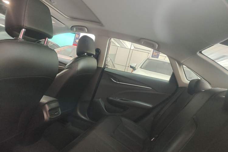 Used Buick GT 2021 1.3T Automatic Mild Hybrid Elite Version Headliner
