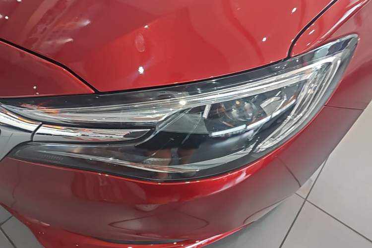 Used Buick GT 2021 Revised Version 1.3T Automatic Mild Hybrid Elite Edition Left Front Headlight