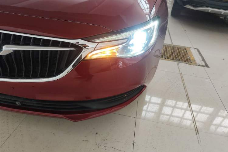 Used Buick GT 2021 1.3T Automatic Mild Hybrid Elite Version Left Front Headlight